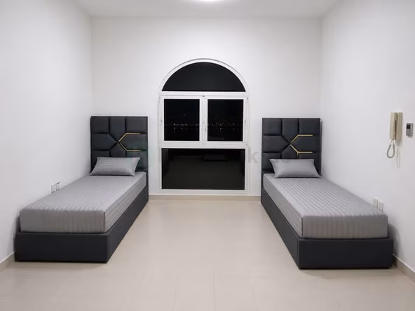 Bed Space & Partition in Discovery Gardens