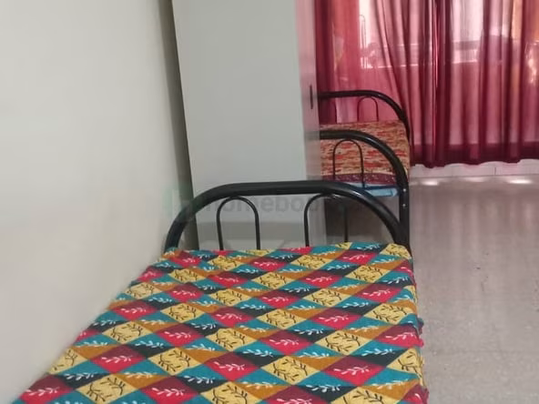 Bed Space & Partition in Oud Metha