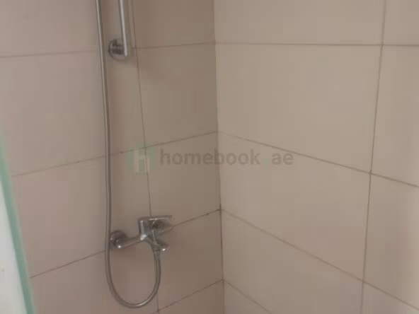 Bed Space & Partition in Al Jafiliya