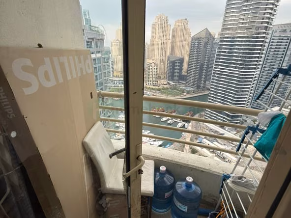 Bed Space & Partition in Dubai Marina