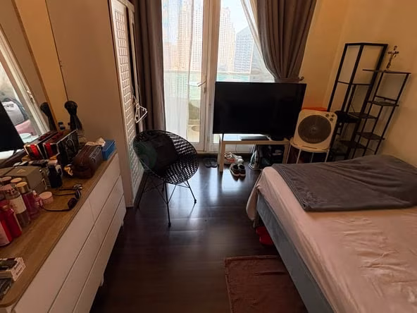 Bed Space & Partition in Dubai Marina