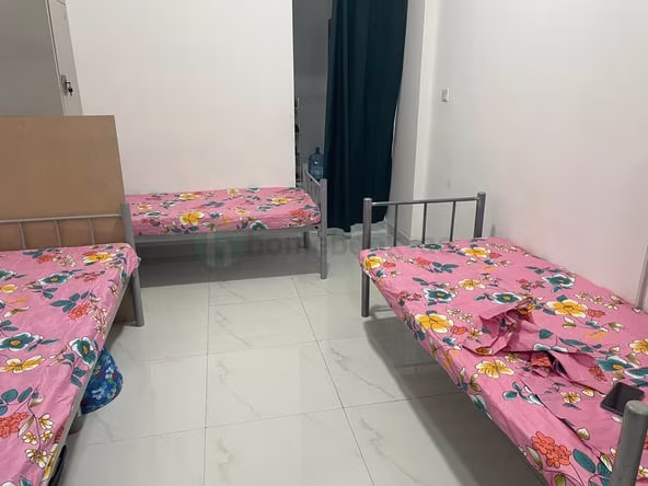 Bed Space & Partition in Al Karama