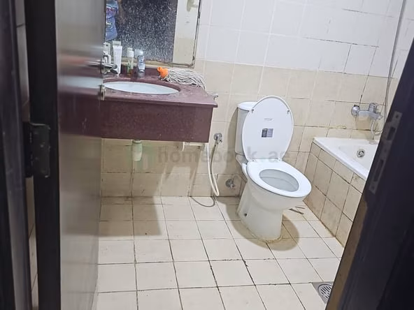 Room for Rent in Al Fahidi