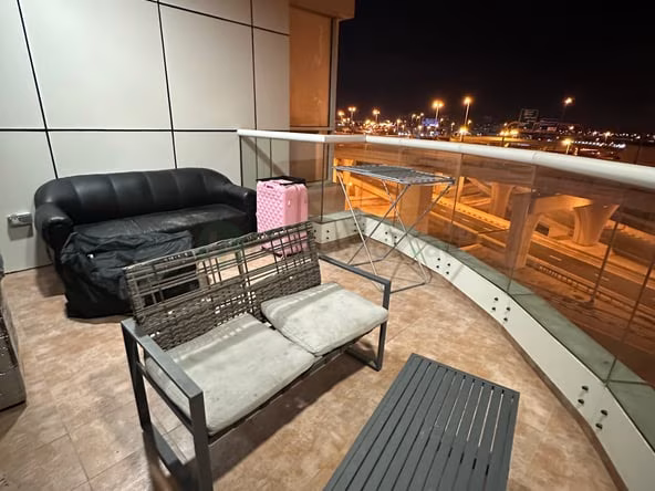 Bed Space & Partition in Dubai Marina