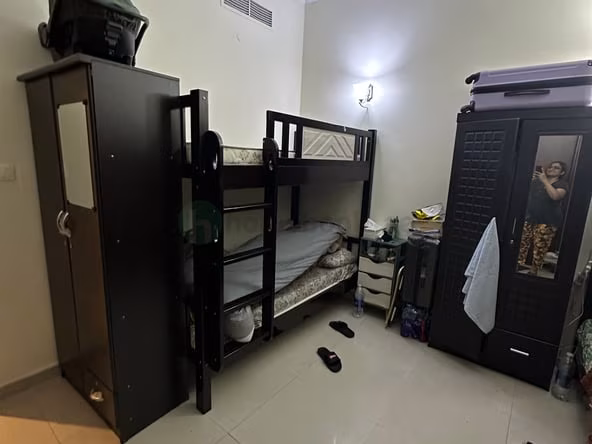 Bed Space & Partition in Dubai Marina