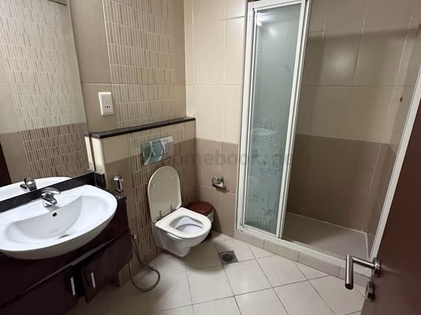 Bed Space & Partition in Dubai Marina