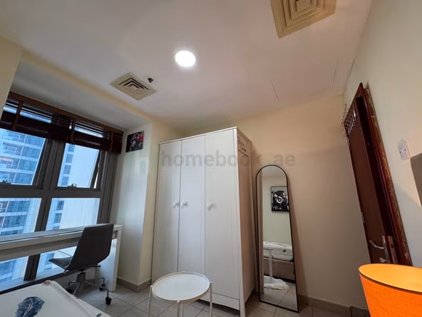Bed Space & Partition in Dubai Marina