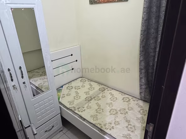 Bed Space & Partition in Discovery Gardens