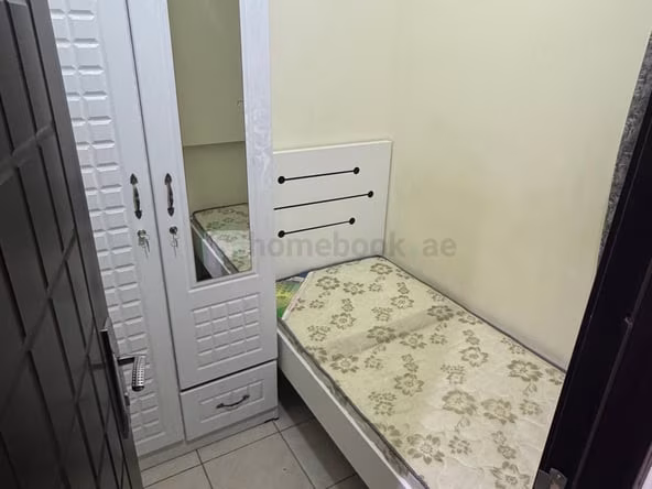 Bed Space & Partition in Discovery Gardens