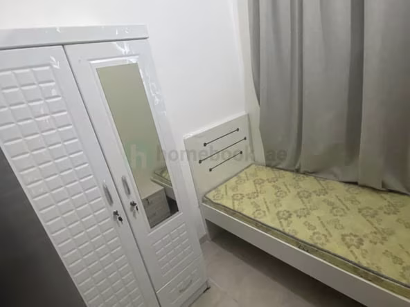 Bed Space & Partition in Discovery Gardens
