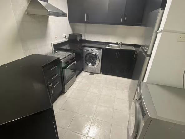 Bed Space & Partition in Discovery Gardens