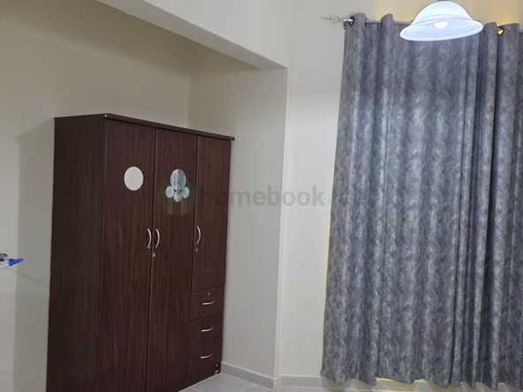 Room for Rent in International City