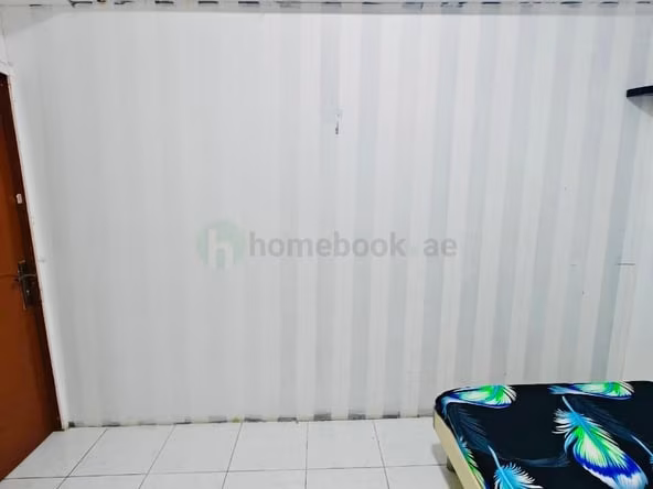 Bed Space & Partition in Al Mankhool