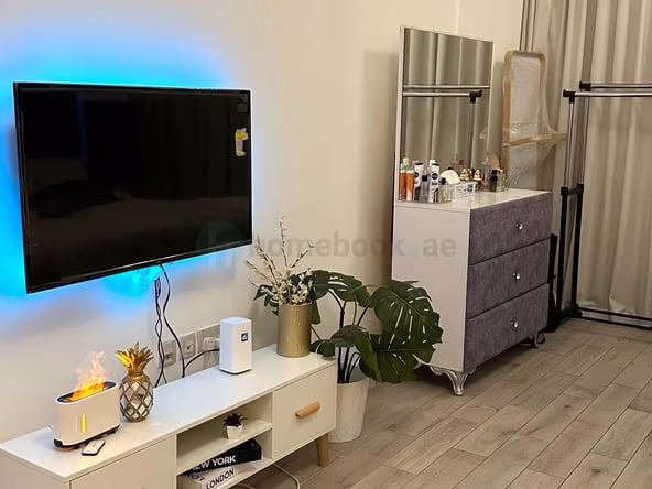 Bed Space & Partition Jumeirah Village Circle (JVC)