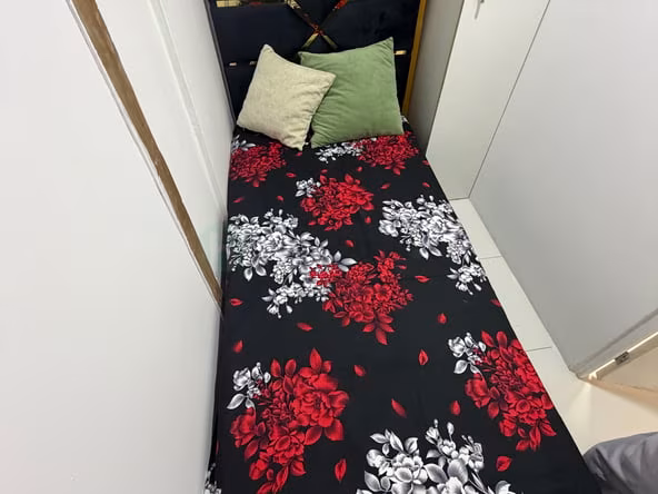 Bed Space & Partition in Al Karama