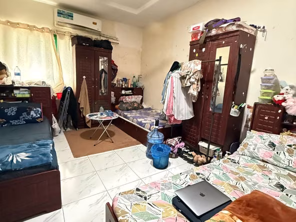 Bed Space & Partition in Al Hamriya