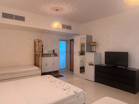 Bed Space & Partition in Sharjah