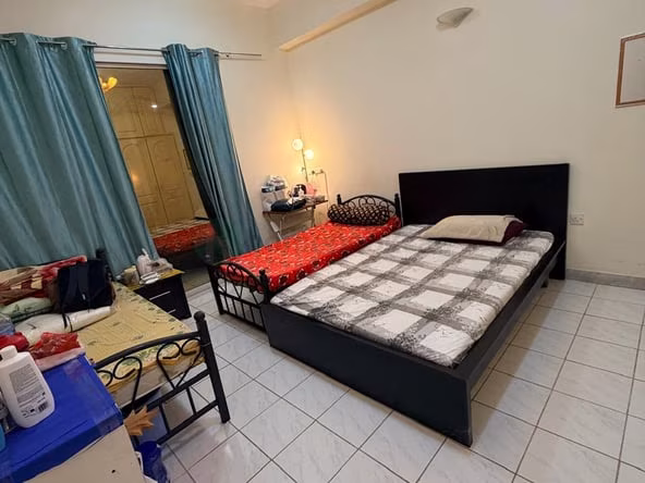 Bed Space & Partition in Al Mankhool