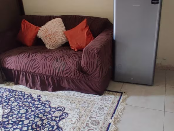 Bed Space & Partition in Al Jafiliya