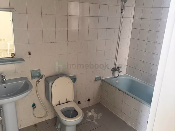 Bed Space & Partition in Al Karama