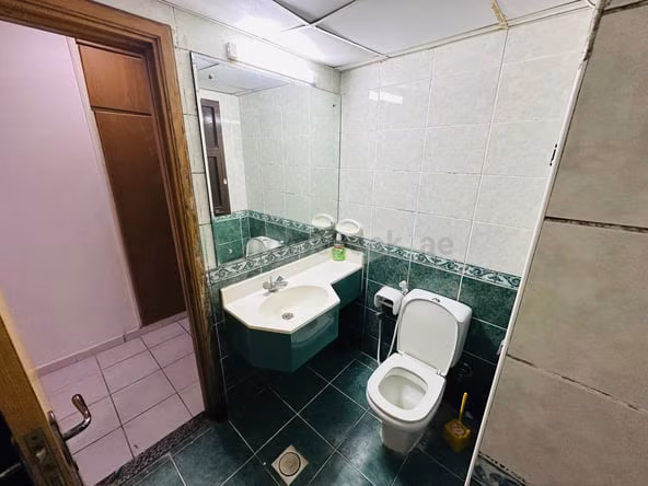 Bed Space & Partition in Al Karama