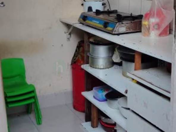 Bed Space & Partition in Al Jafiliya