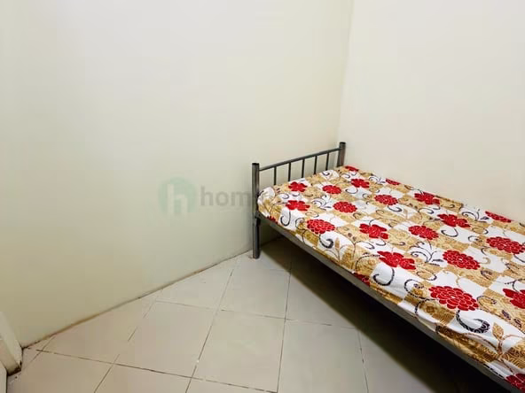Bed Space & Partition in Al Karama