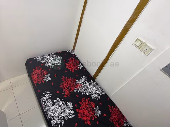 Bed Space & Partition in Al Karama