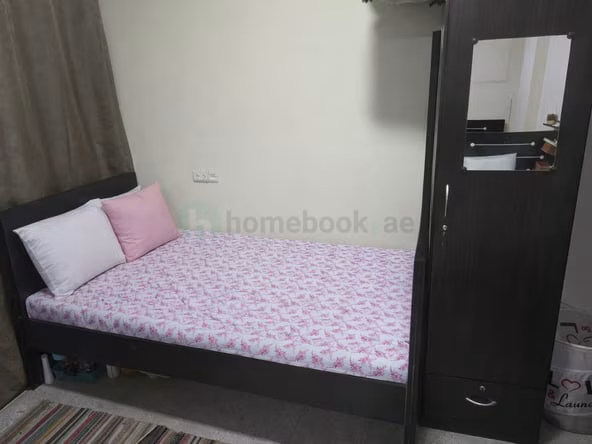 Bed Space & Partition in Al Hamriya