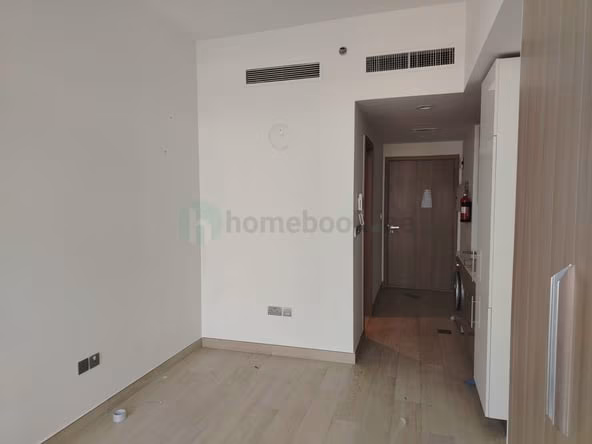 Studio Apartment for Rent in Sheikh Zayed Road Dubai