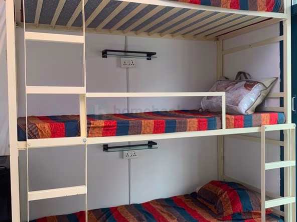 Bed Space & Partition for Females in Dubai