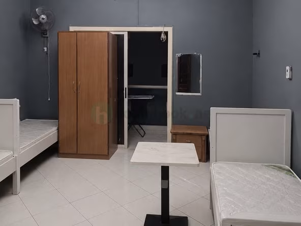 Bed Space & Partition in Al Qusais