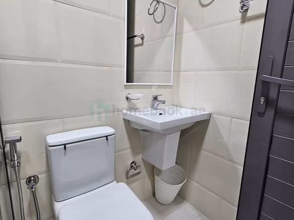 Studio Apartment for Rent in Al Karama