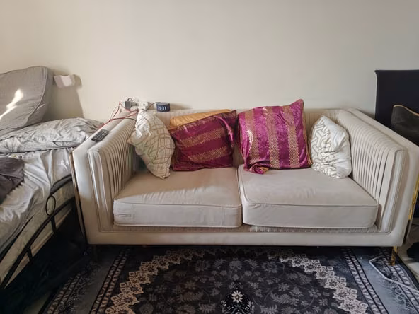 Bed Space & Partition for Females in Dubai