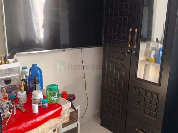Bed Space & Partition for Females in Dubai