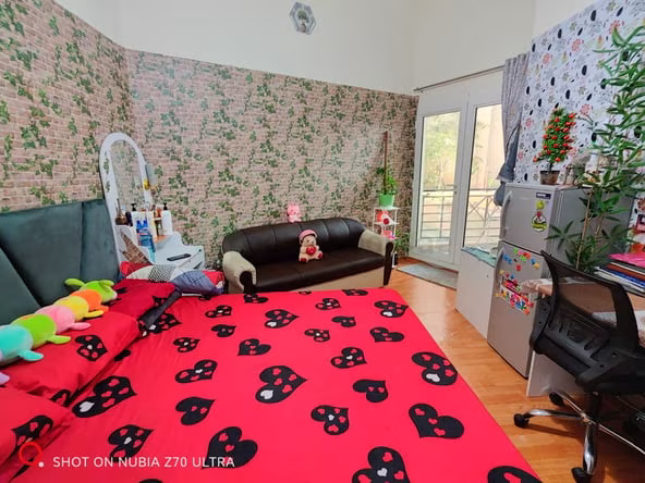 Room for Rent in Al Muraqqabat