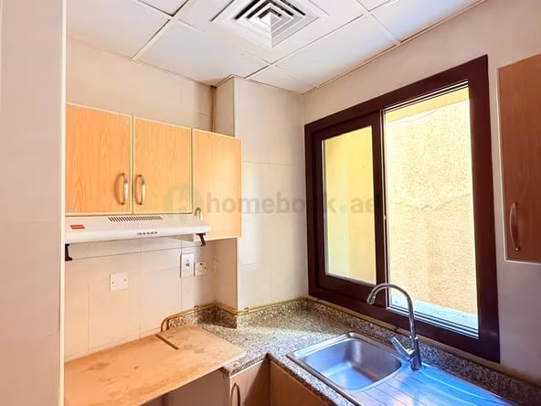 Bed Space & Partition in Al Fahidi
