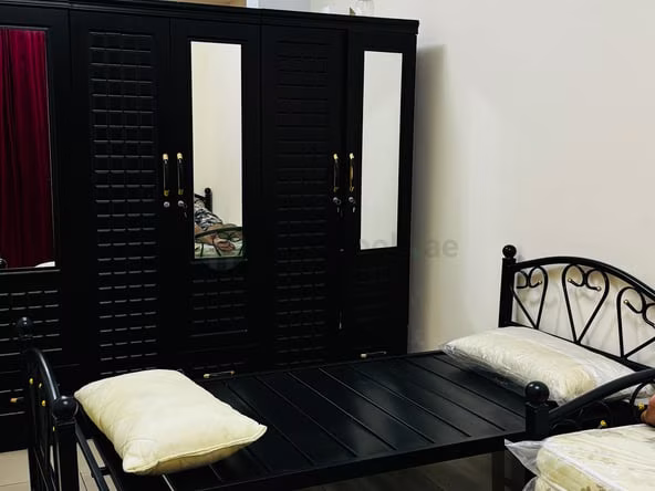 Bed Space & Partition in Al Nahda