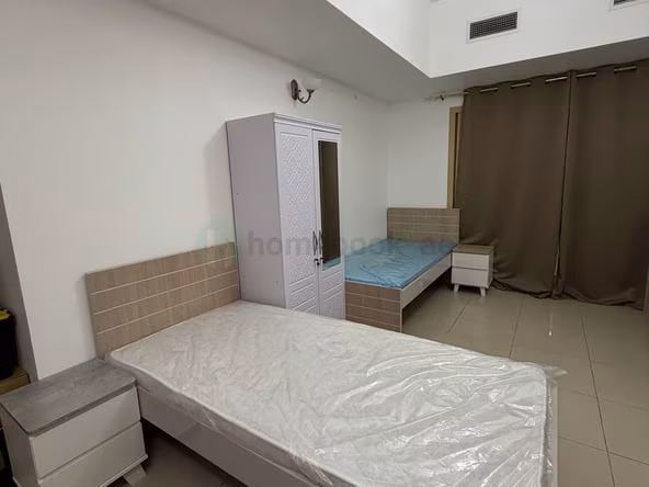 Bed Space & Partition in Al Fahidi