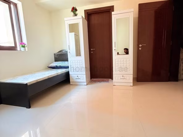 Bed Space & Partition in Al Fahidi