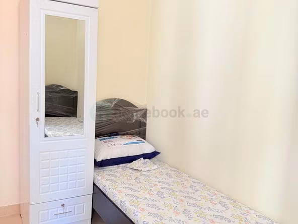 Bed Space & Partition in Al Fahidi