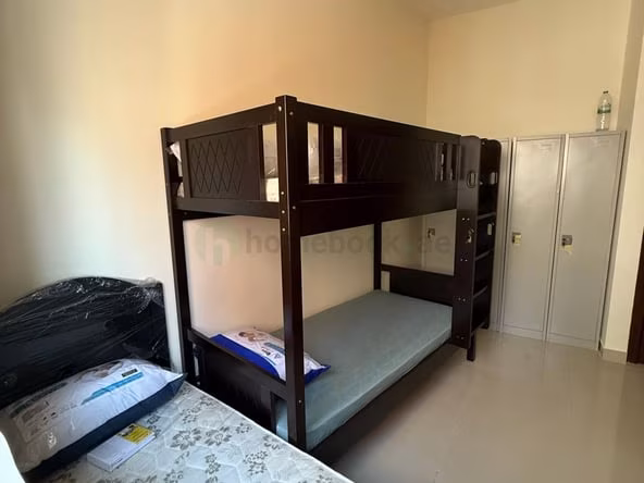 Bed Space & Partition in Al Fahidi