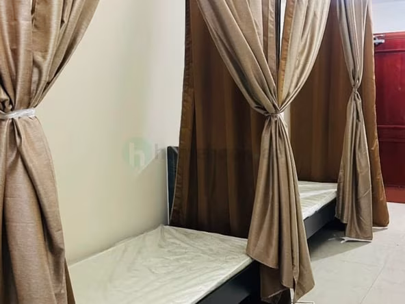Bed Space & Partition in Al Qusais
