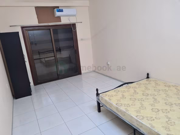 Room for Rent in Al Muraqqabat