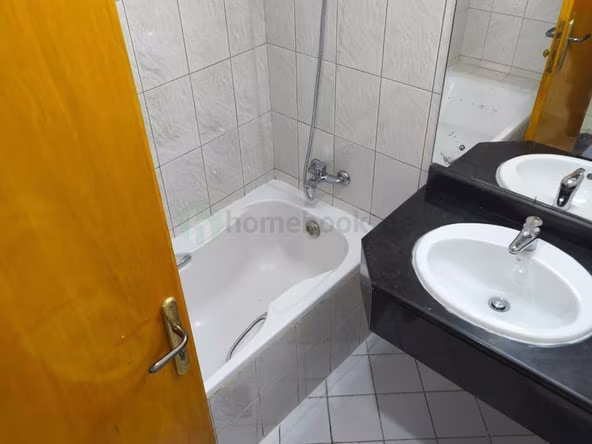 Bed Space & Partition in Sheikh Zayed Road