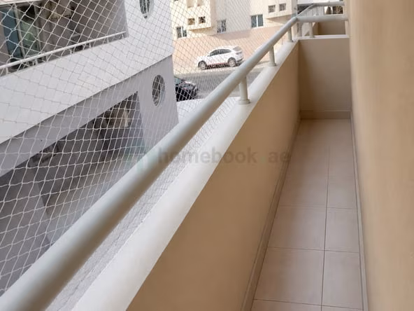 Bed Space & Partition in Muhaisnah