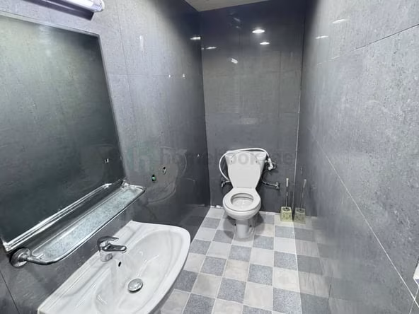 Bed Space & Partition in Al Raffa