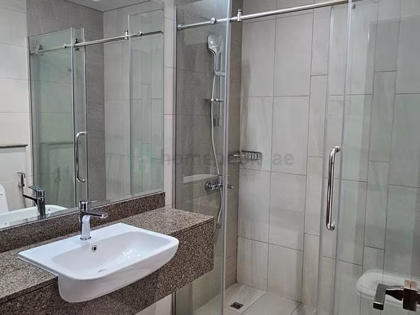 Bed Space & Partition in Sheikh Zayed Road