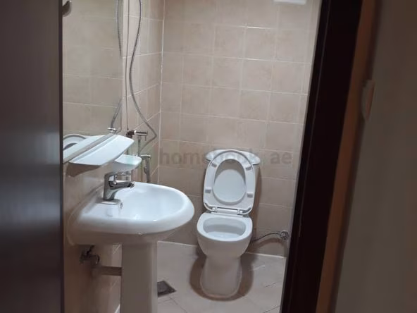 Bed Space & Partition in Sheikh Zayed Road