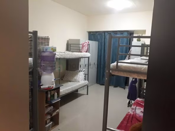 Bed Space & Partition in Sheikh Zayed Road